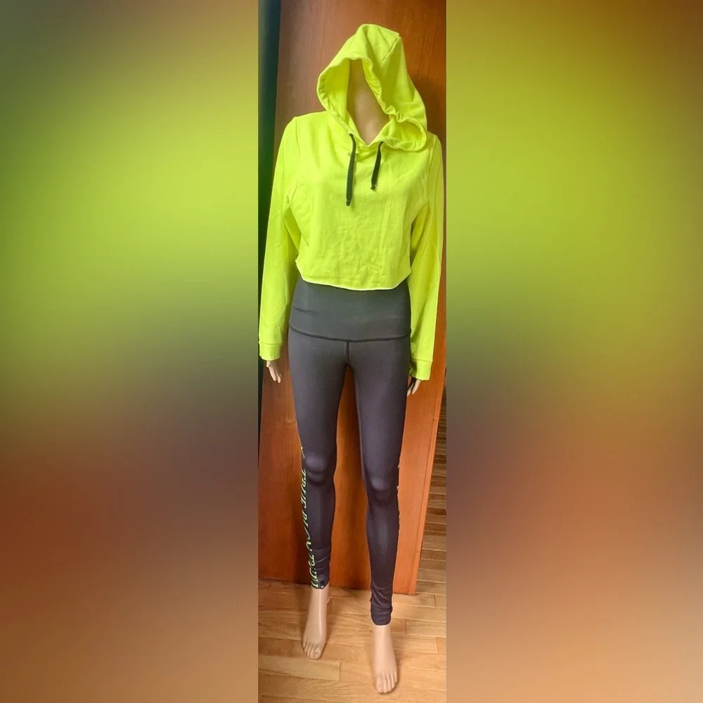 2Pc TRUE RELIGION Neon Crop Hoodie (XL,fits a S) & Logo Black Leggings Sz XS - Picture 2 of 11